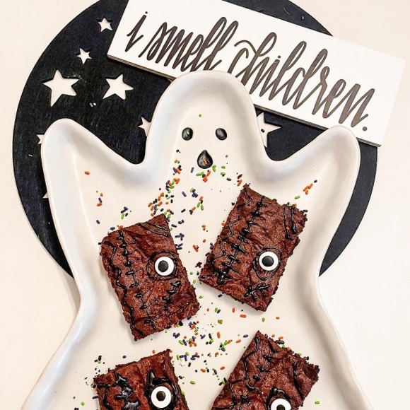 Pottery Barn Cute and Spooky Large Ghost Shaped Serving Tray 👻 - Picture 11 of 16